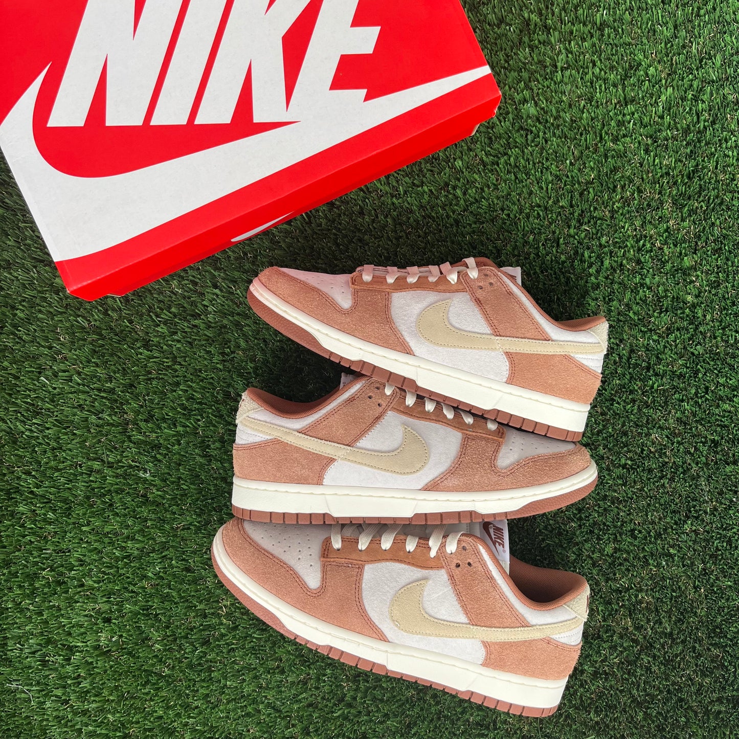 NIKE DUNK LOW "MEDIUM CURRY"