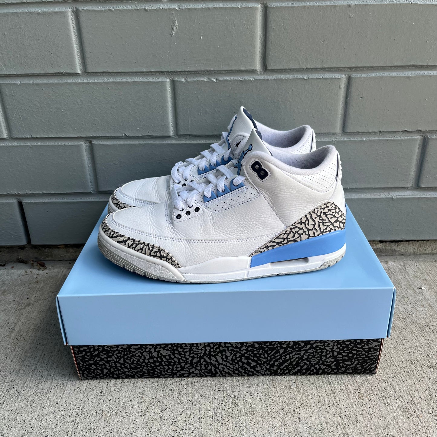 JORDAN 3 "UNC" - PRELOVED PAIR (MENS US8)
