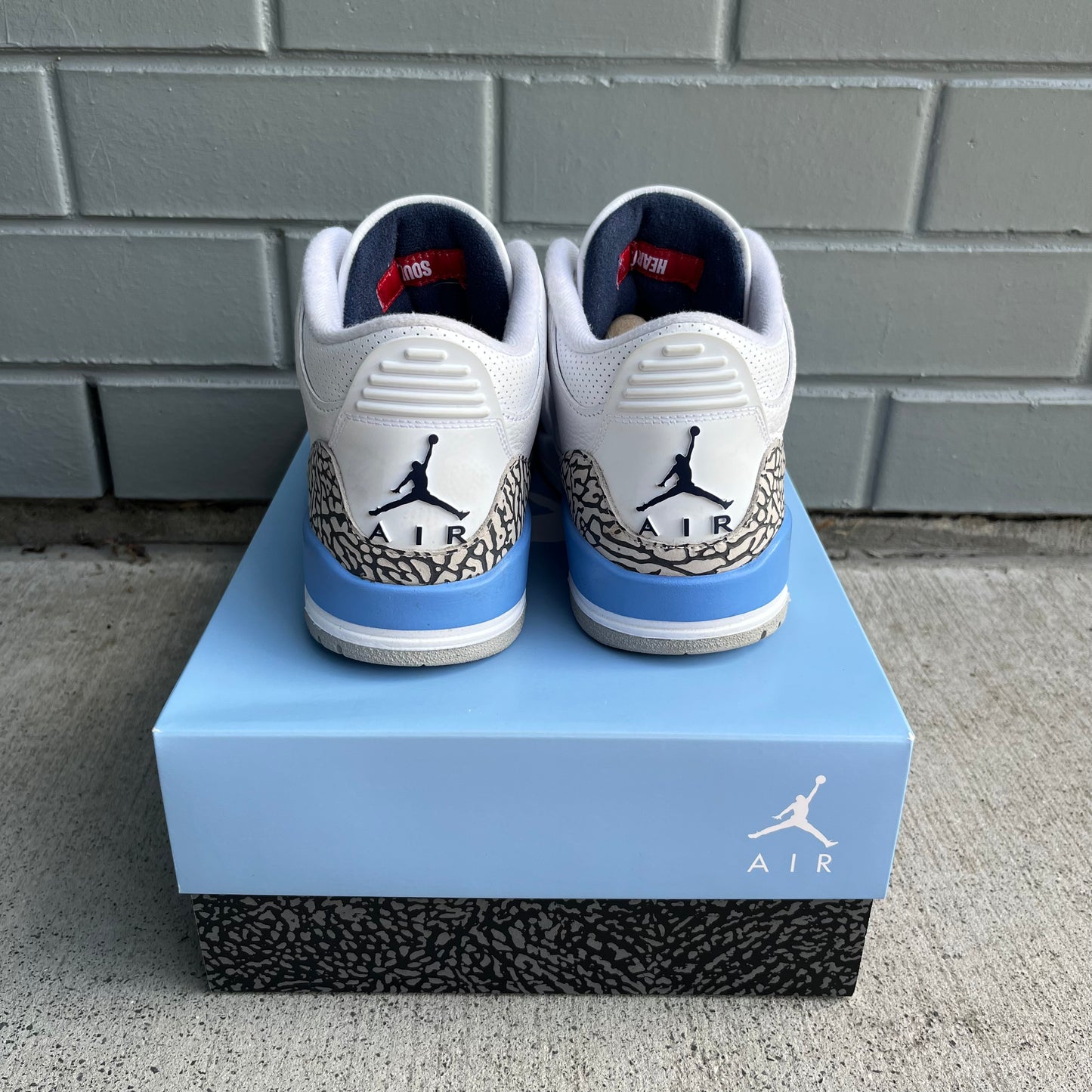 JORDAN 3 "UNC" - PRELOVED PAIR (MENS US8)