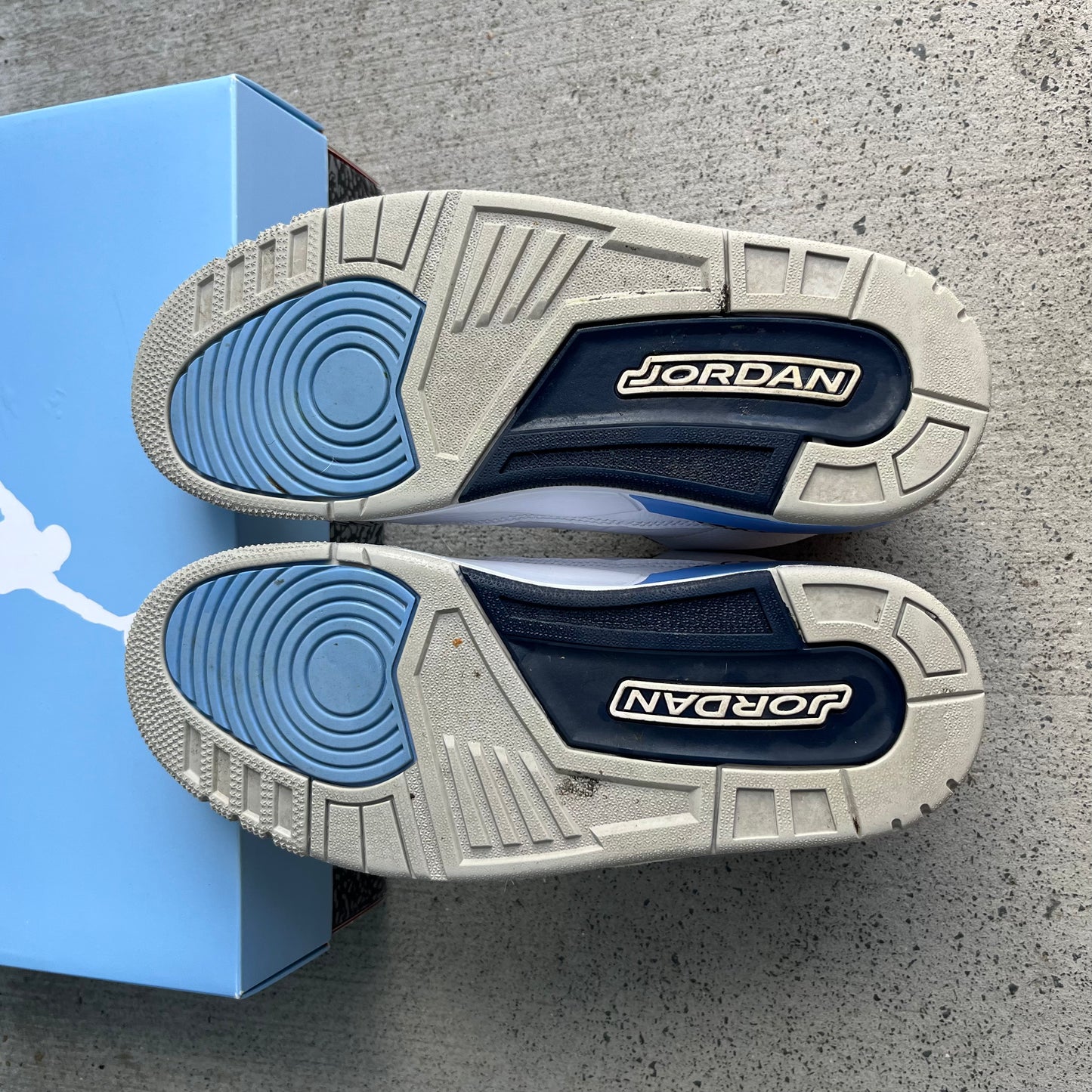 JORDAN 3 "UNC" - PRELOVED PAIR (MENS US8)