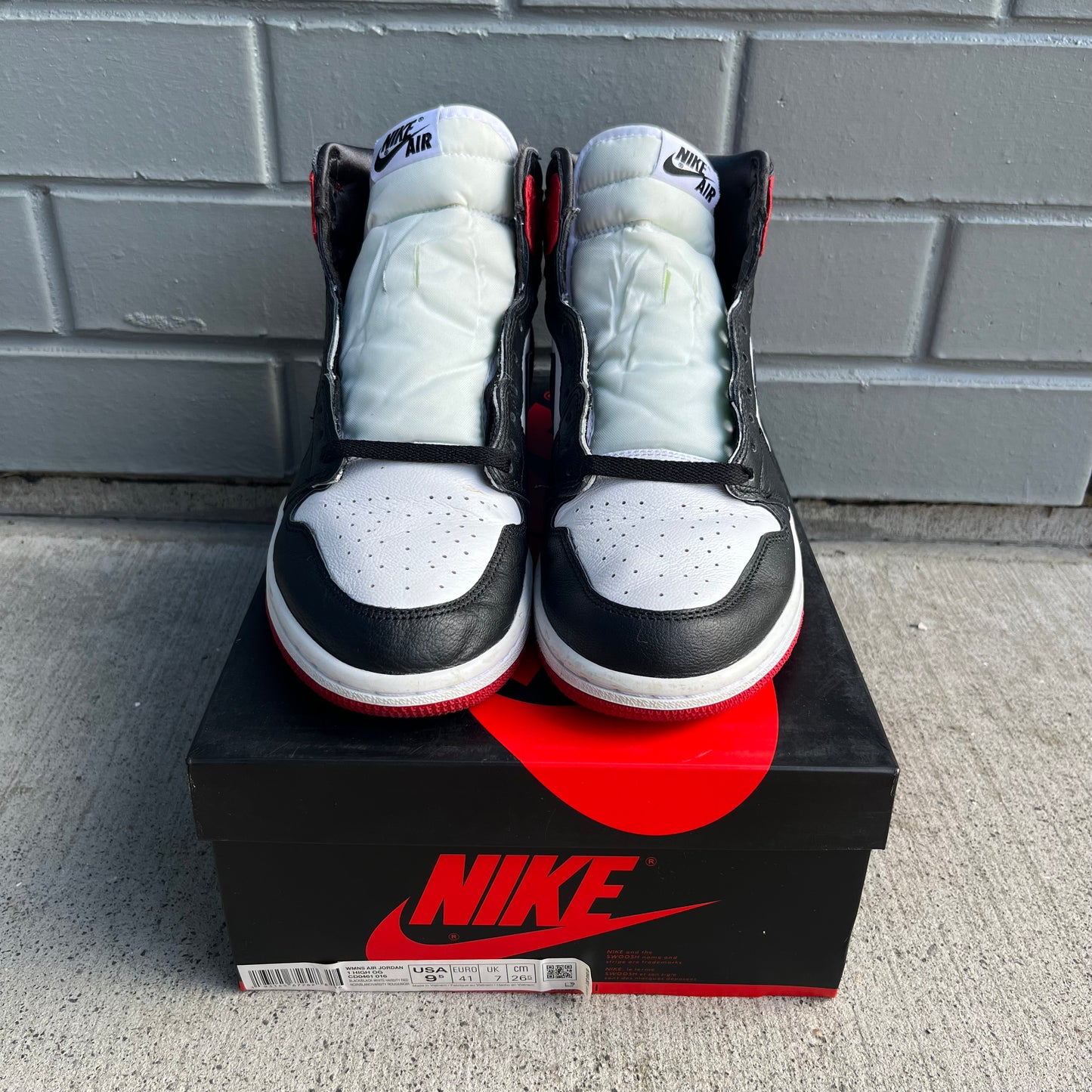 JORDAN 1 HIGH "SATIN BLACK TOE" - PRELOVED PAIR (WOMENS US9.5)