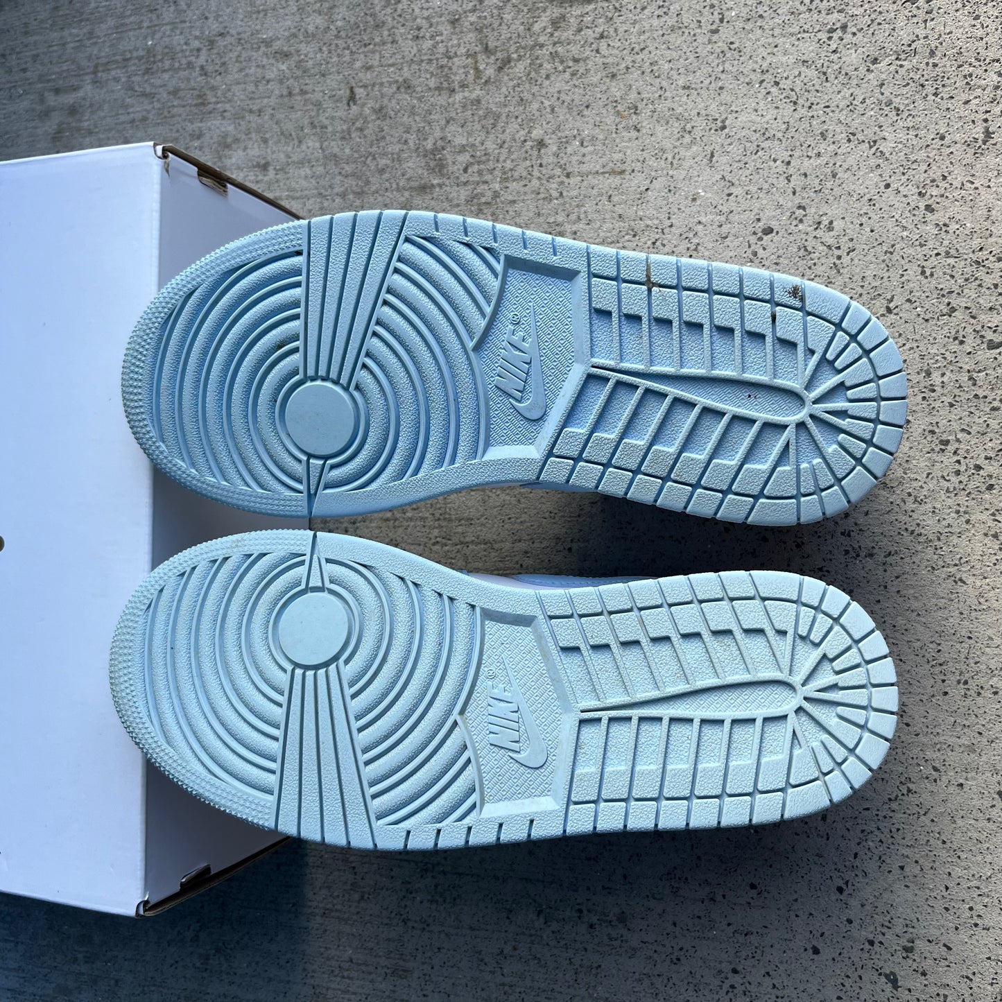 JORDAN 1 LOW "ICE BLUE" - PRELOVED PAIR (WOMENS US9.5)