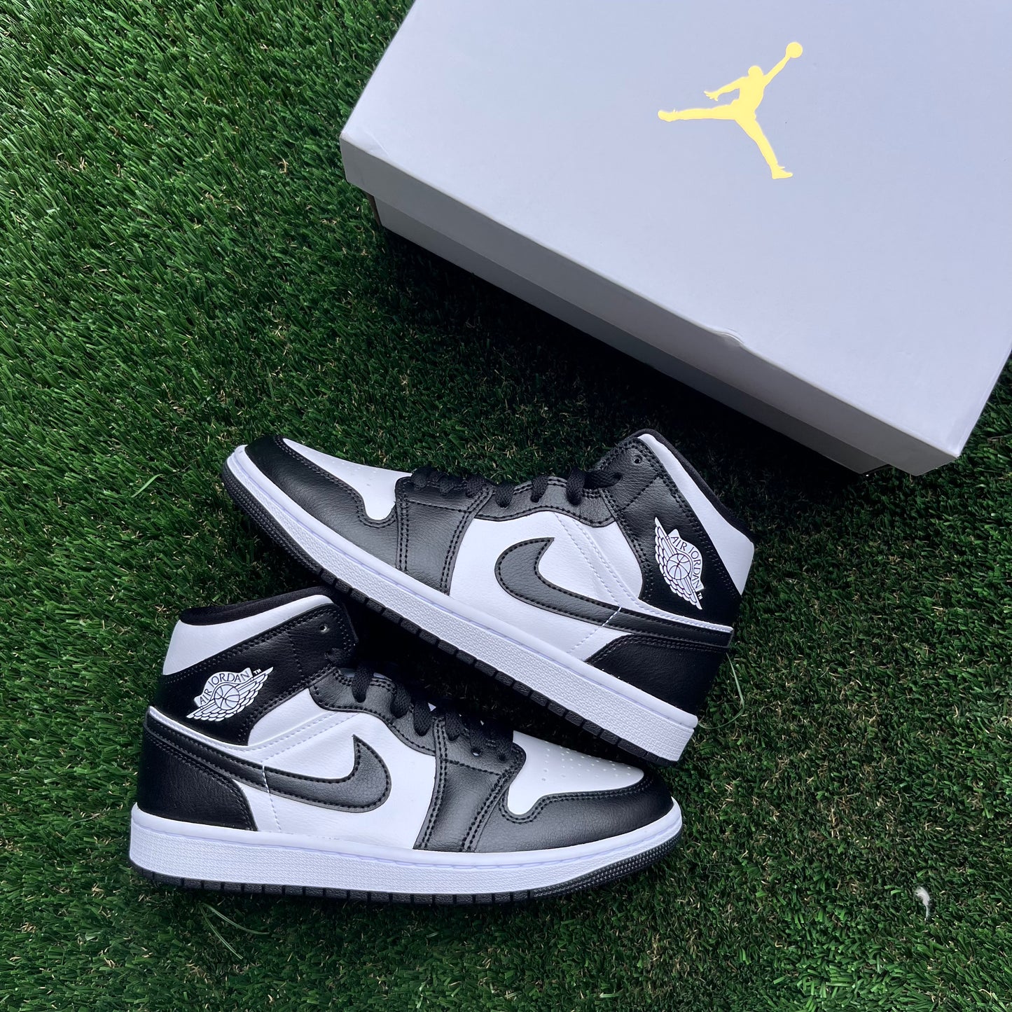 JORDAN 1 MID "PANDA"