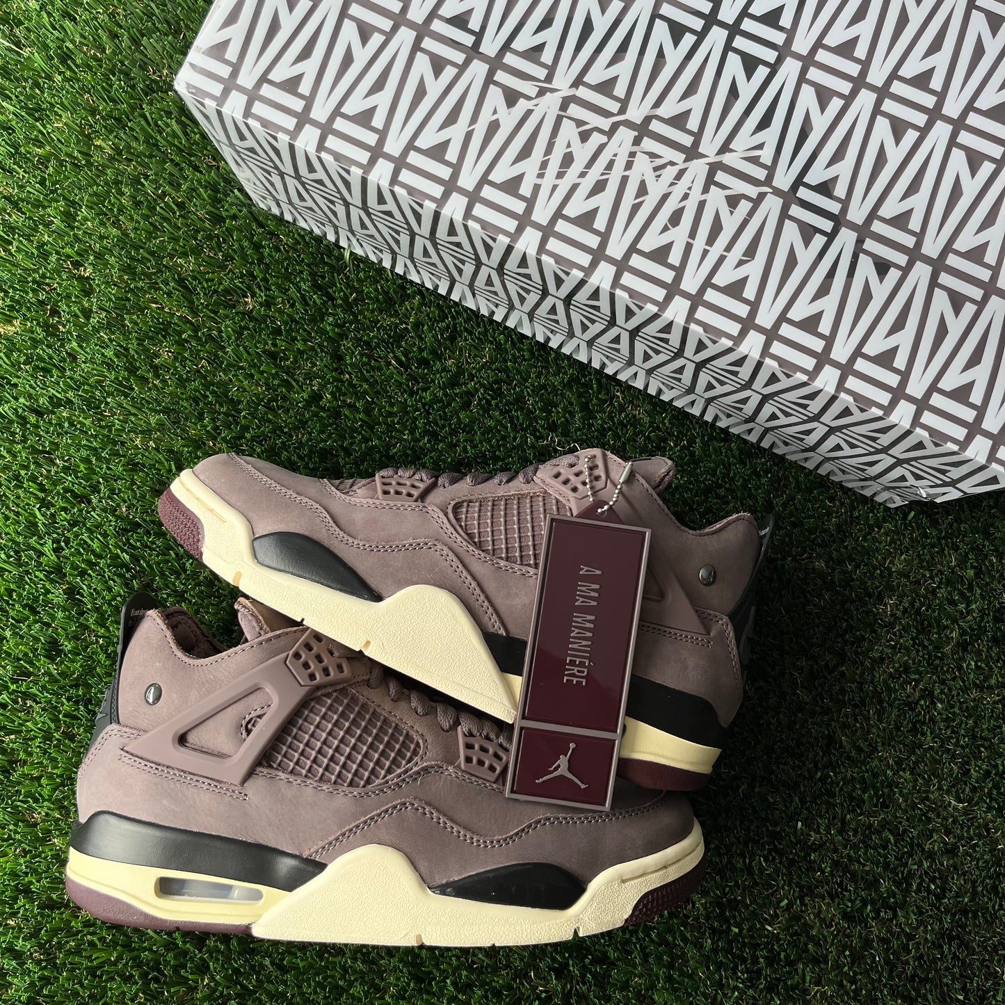 JORDAN 4 X A MA MANIERE “VIOLET ORE”