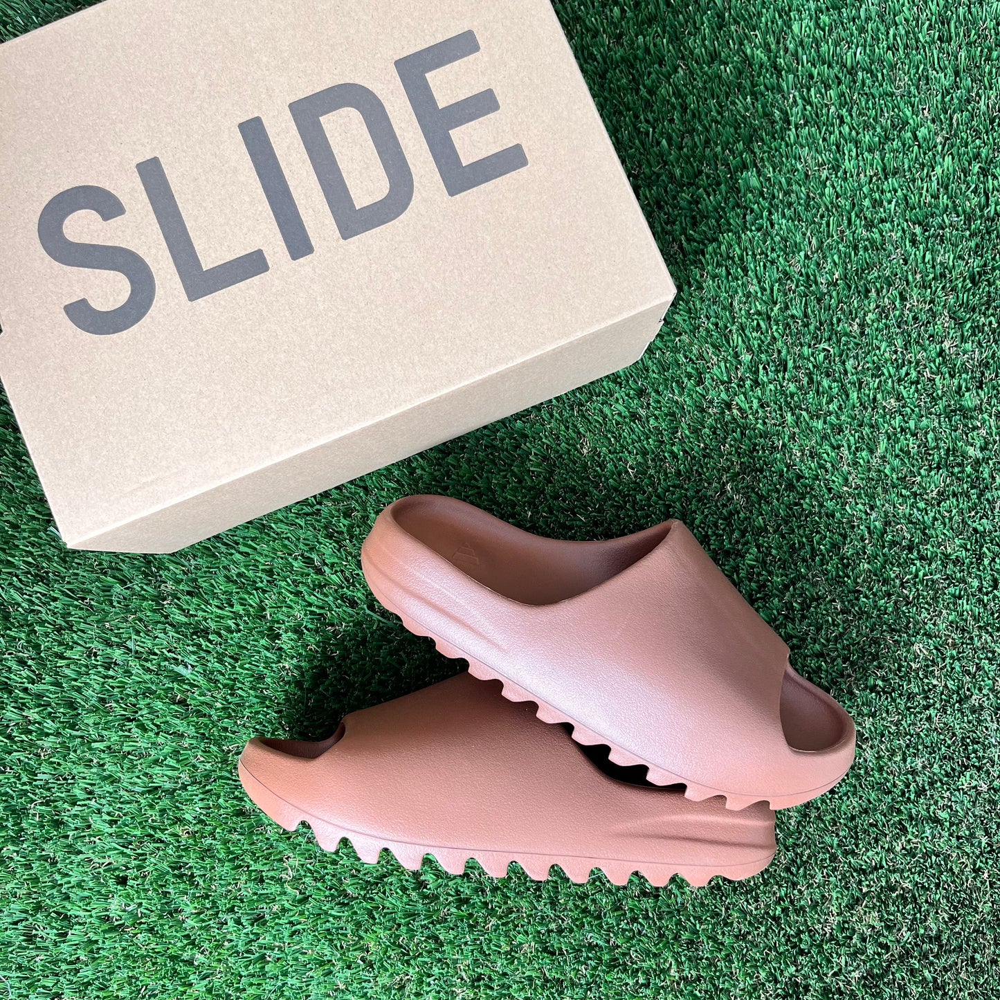 ADIDAS YEEZY SLIDE "FLAX"