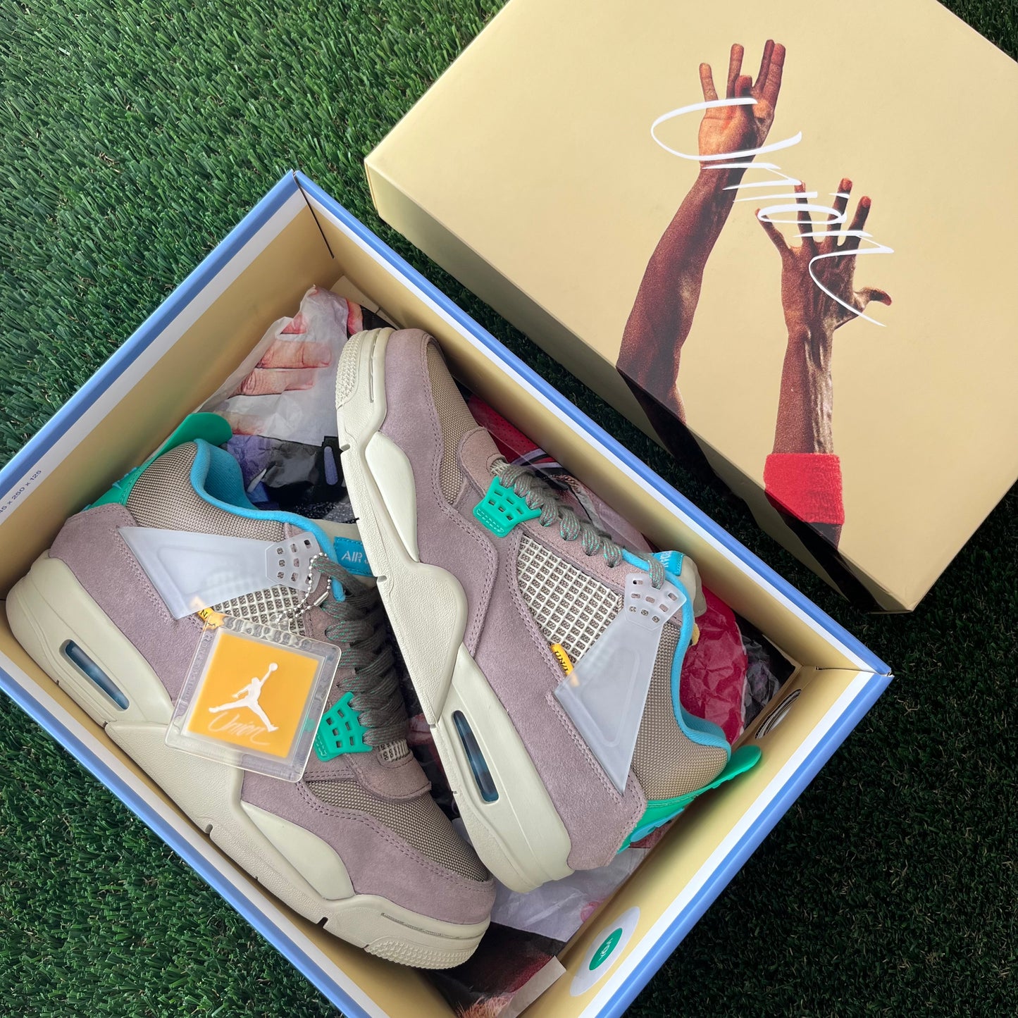 JORDAN 4 UNION "TAUPE HAZE" - PRELOVED PAIR (MENS US9.5)
