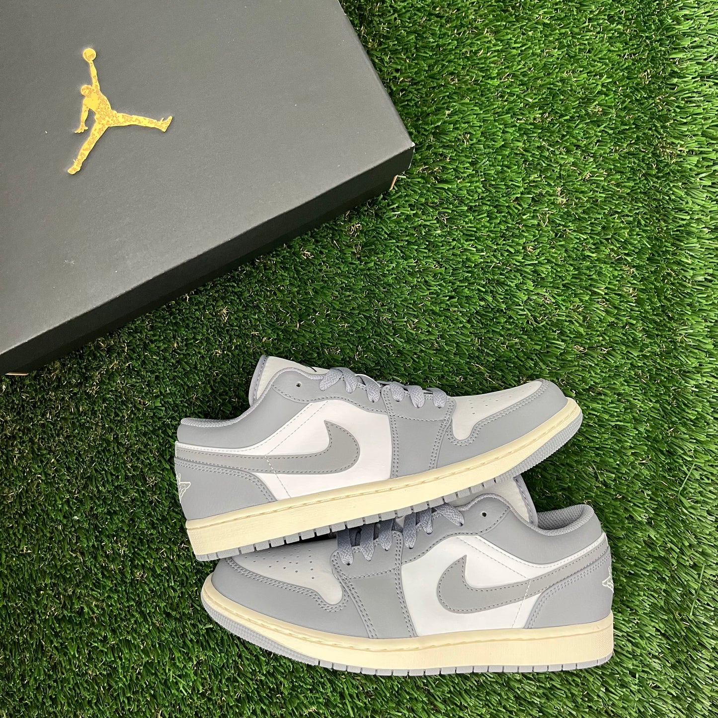 JORDAN 1 LOW "VINTAGE GREY"
