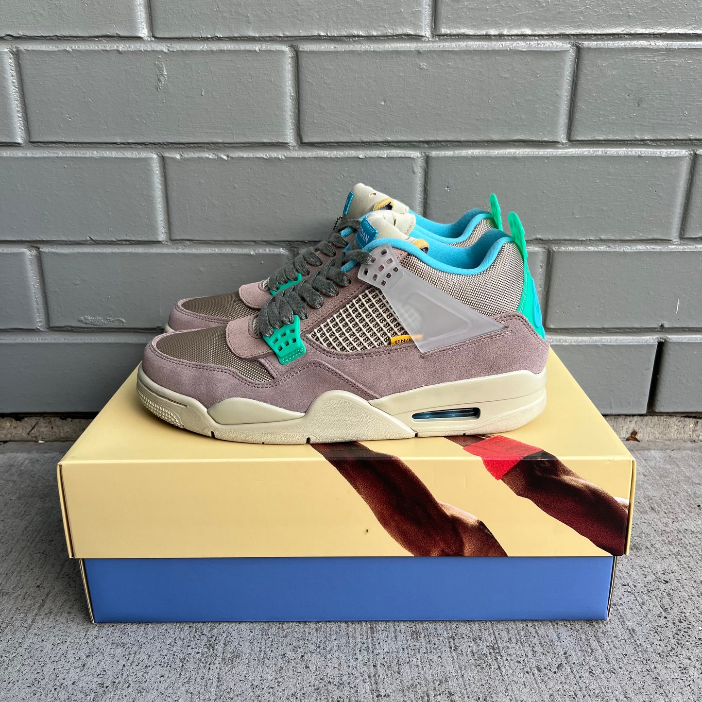 JORDAN 4 UNION "TAUPE HAZE" - PRELOVED PAIR (MENS US9.5)