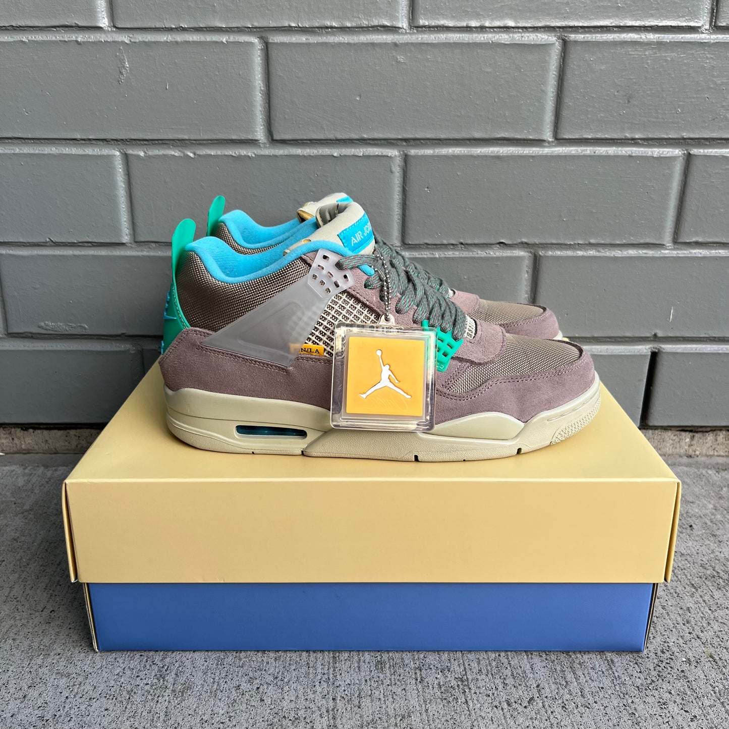 JORDAN 4 UNION "TAUPE HAZE" - PRELOVED PAIR (MENS US9.5)
