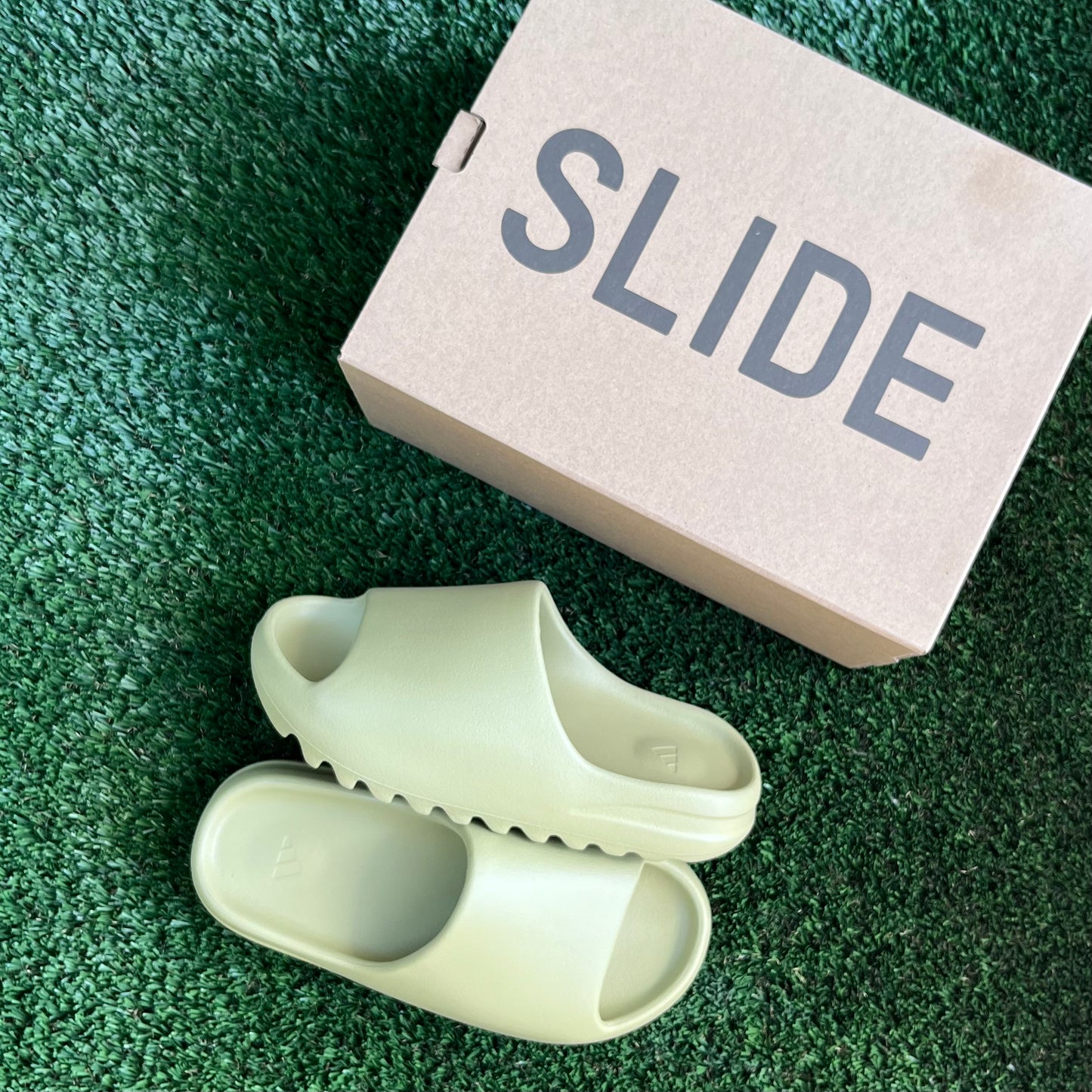 ADIDAS YEEZY SLIDE "RESIN"