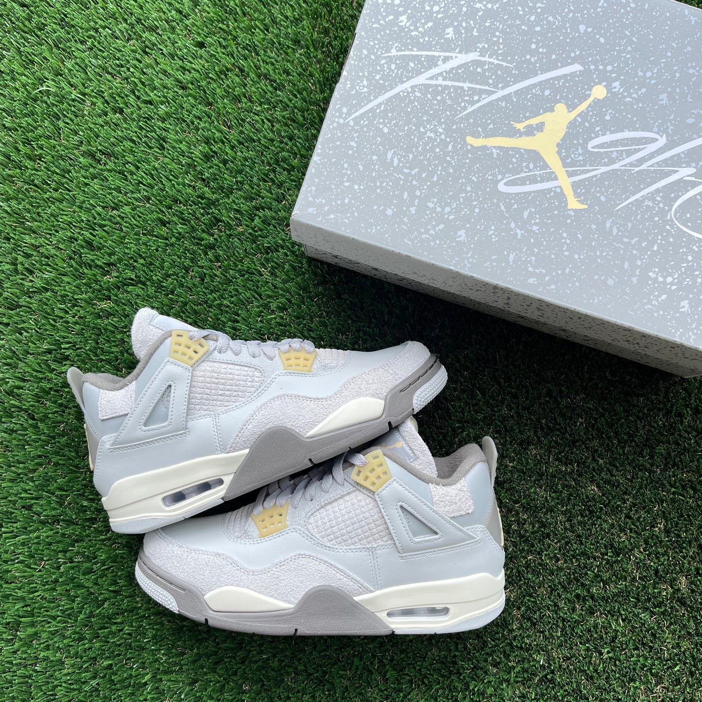 JORDAN 4 CRAFT “PHOTON DUST”