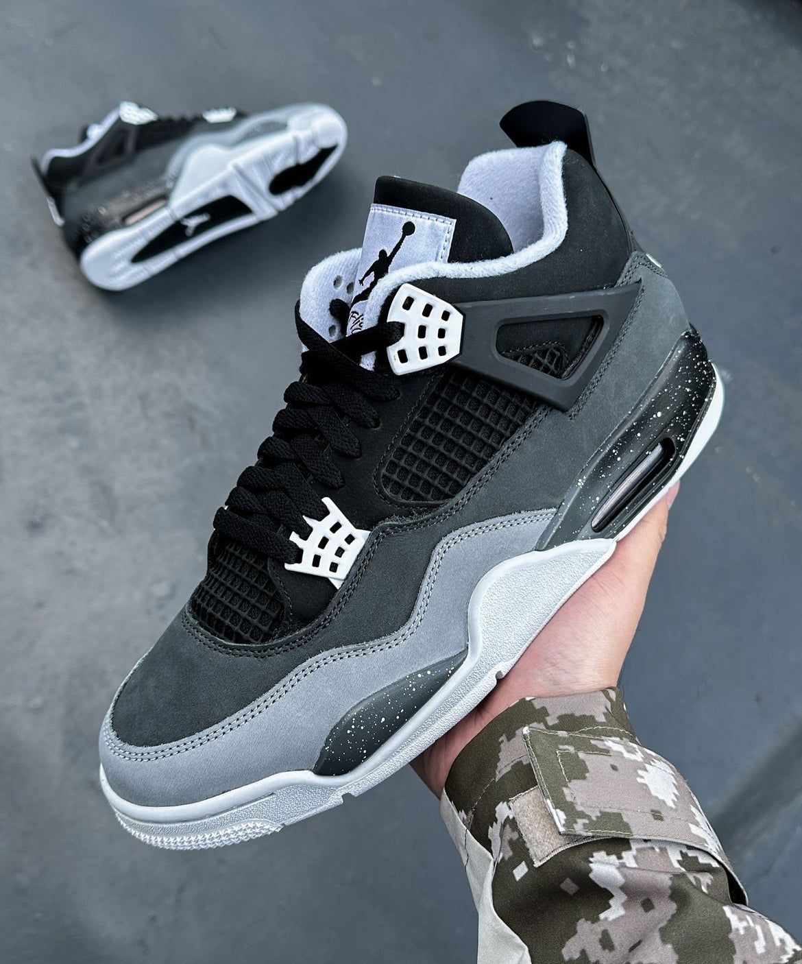 JORDAN 4 "FEAR"