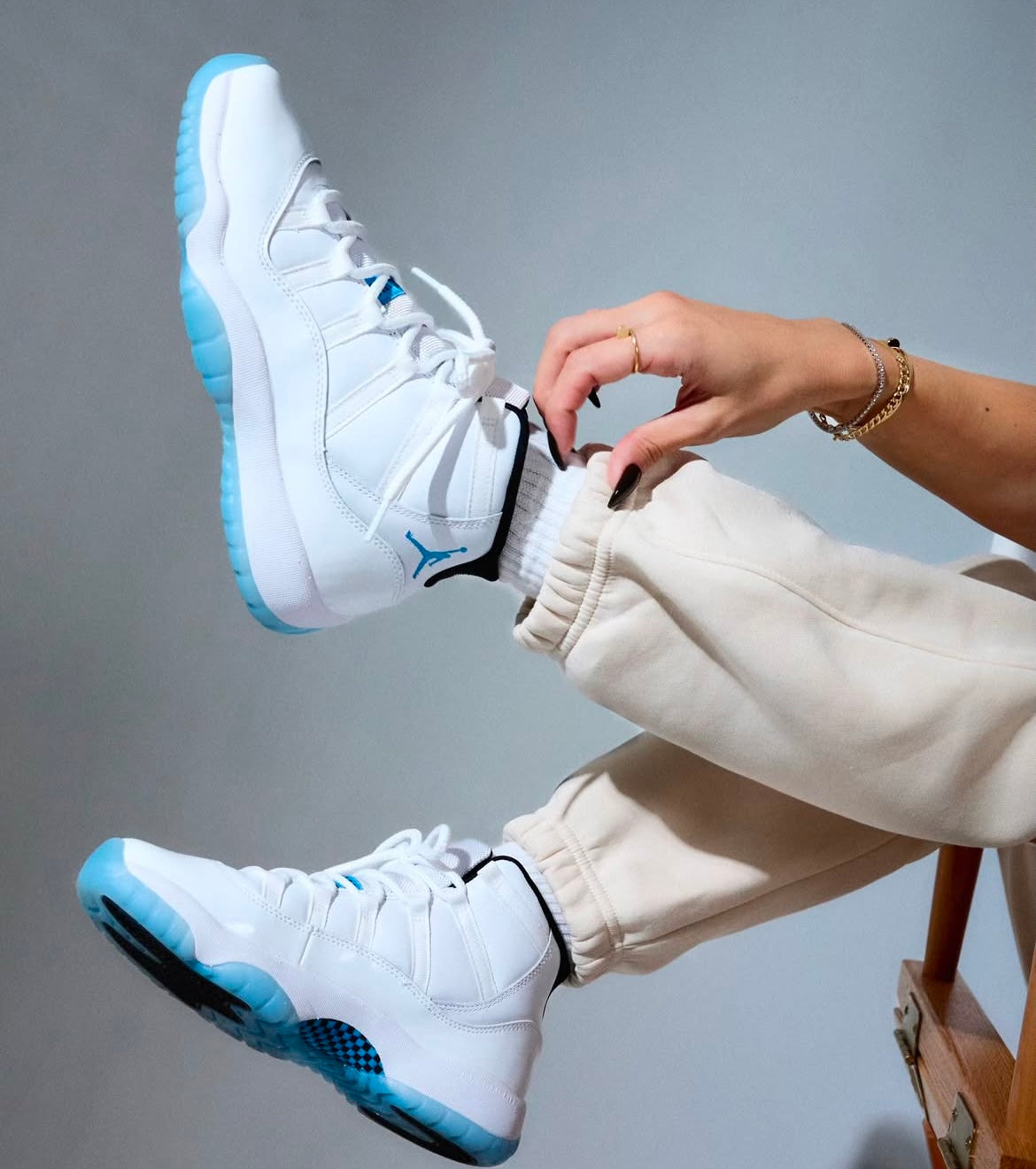 JORDAN 11 "LEGEND BLUE" (2024)