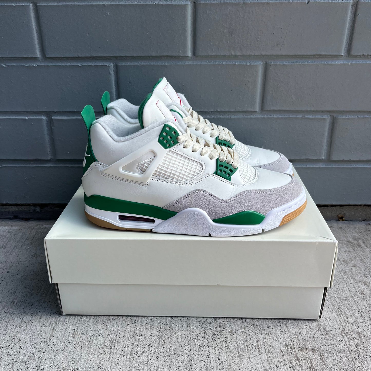 JORDAN 4 X NIKE SB "PINE GREEN" - PRELOVED PAIR (MENS US9)