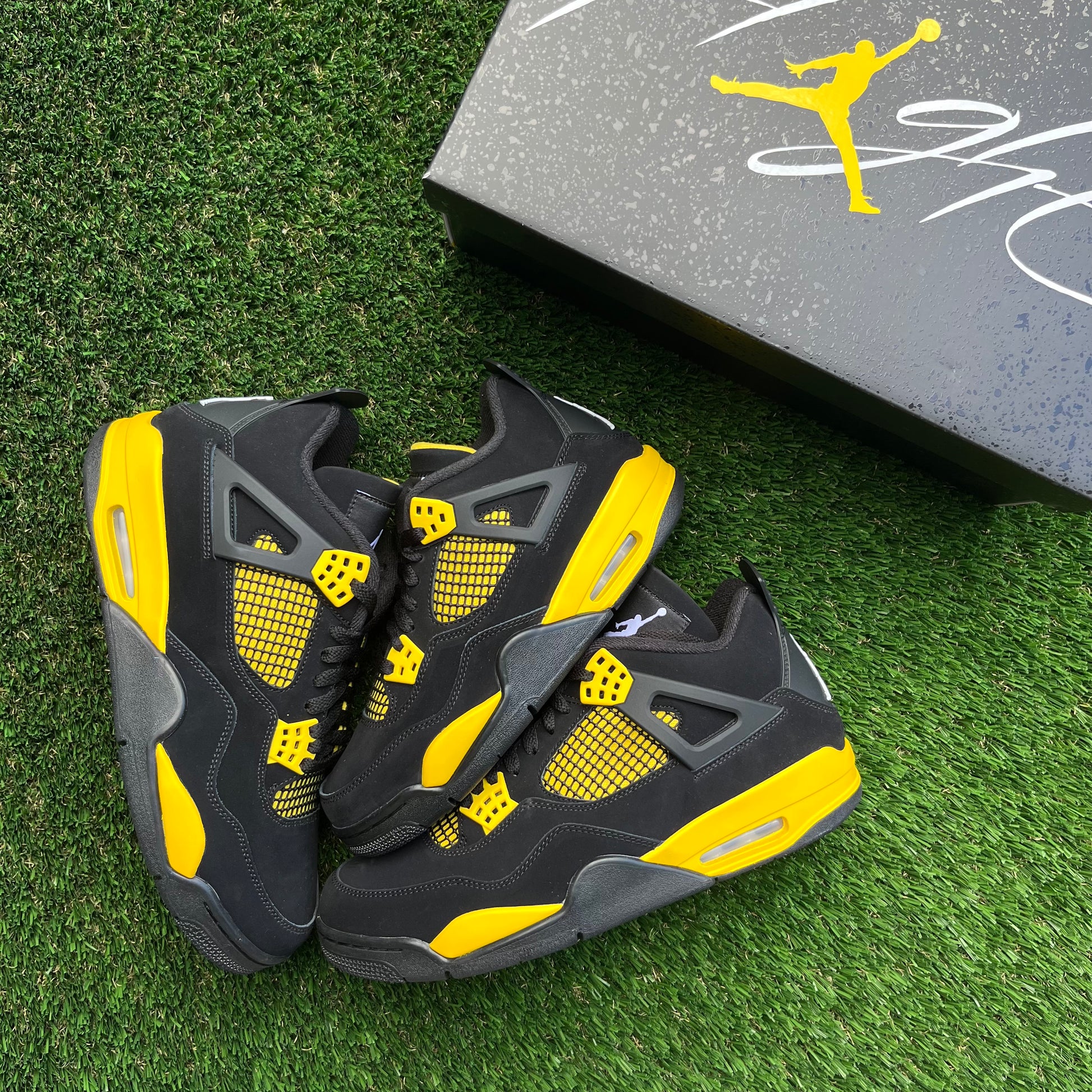 JORDAN 4 YELLOW THUNDER sneakervault.nz